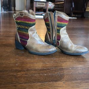 Born boots - great condition